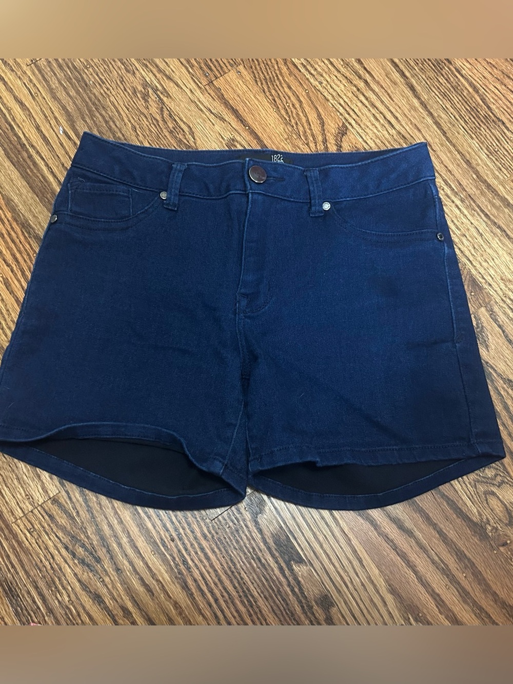 1822 Denim navy stretch shorts size 10